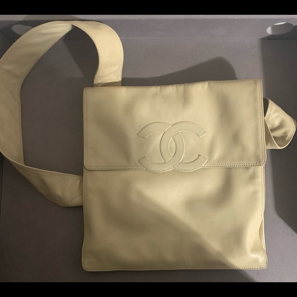 Chanel Beige Boho Leather Crossbody Satchel Messenger Bag Vintage AUTHENTIC - Picture 2 of 16